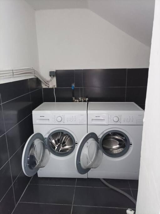 Comfy Cozy Iksia Apartment Иксия Екстериор снимка